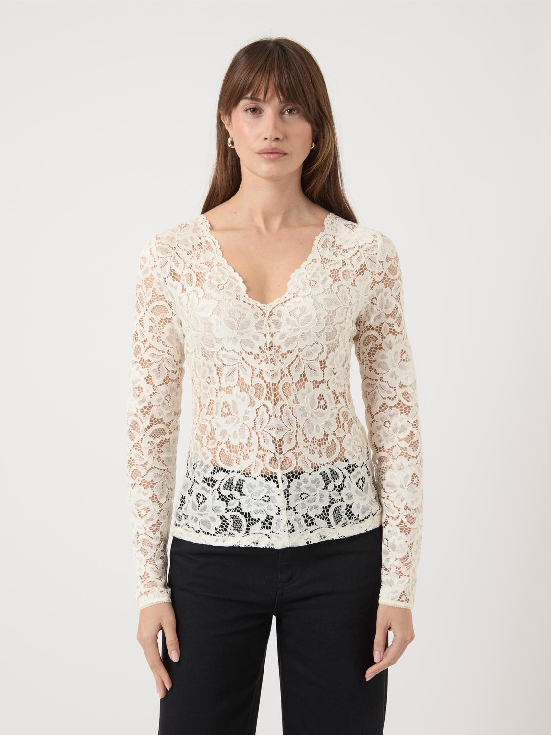 model_shot-front